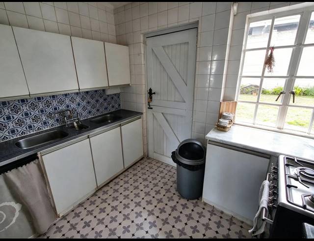 3 BEDROOM HOUSE TO LET IN HILLCREST CENTRAL